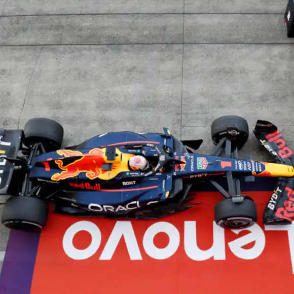 1:18 RB19 GP Japan 2023 – Winnaar Max Verstappen – Schaalmodel – Red Bull Racing | Verstappen.com