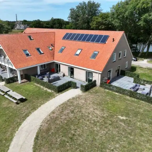 Luxe 20 persoons groepsaccommodatie in de Vleien op Ameland | vakantiehuis Ameland | Heerlijke Huisjes